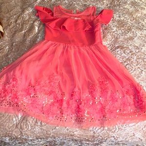 Pinks dress with 3d flowers designs